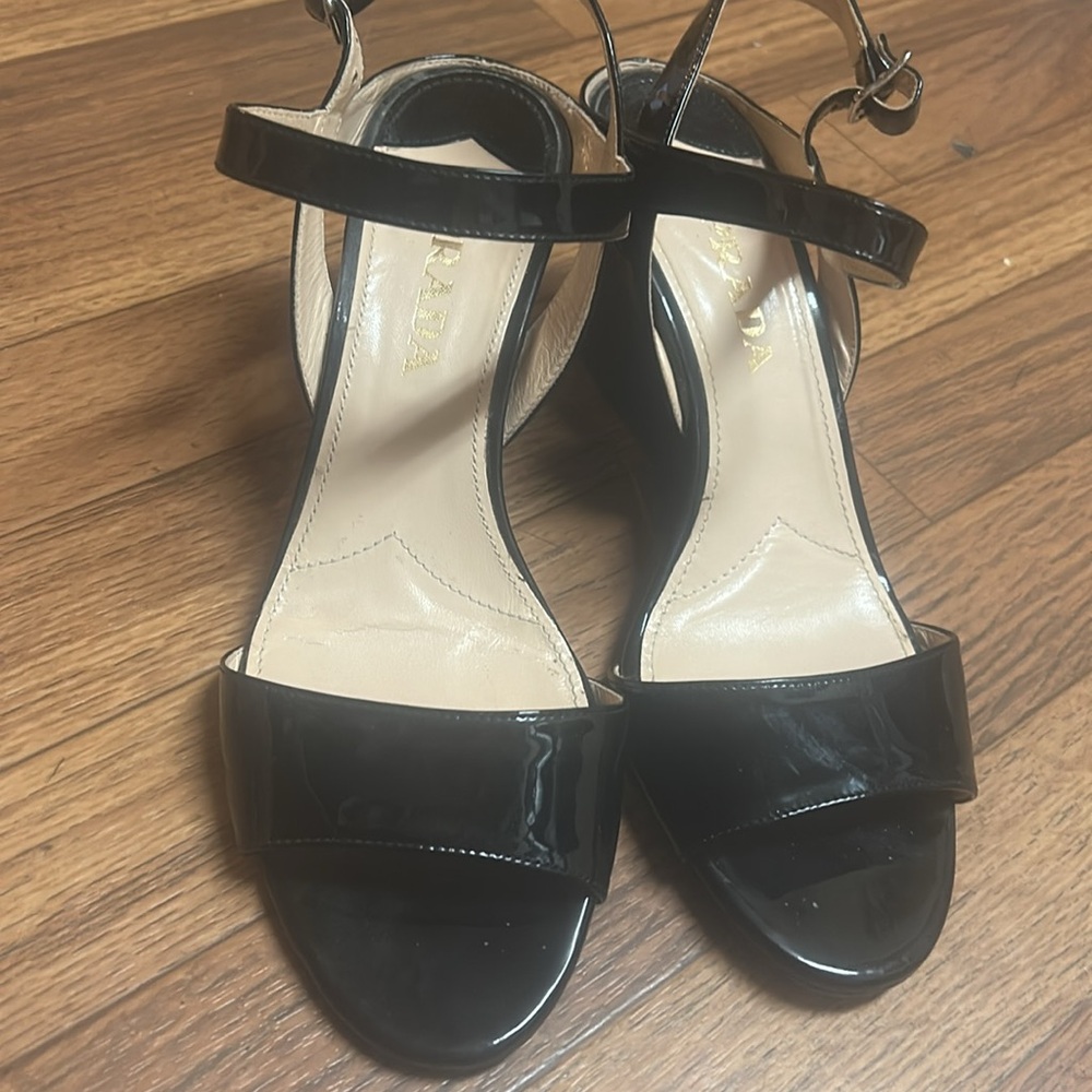 Prada Black Heels Elegant Minimalist Design - Picture 14 of 14